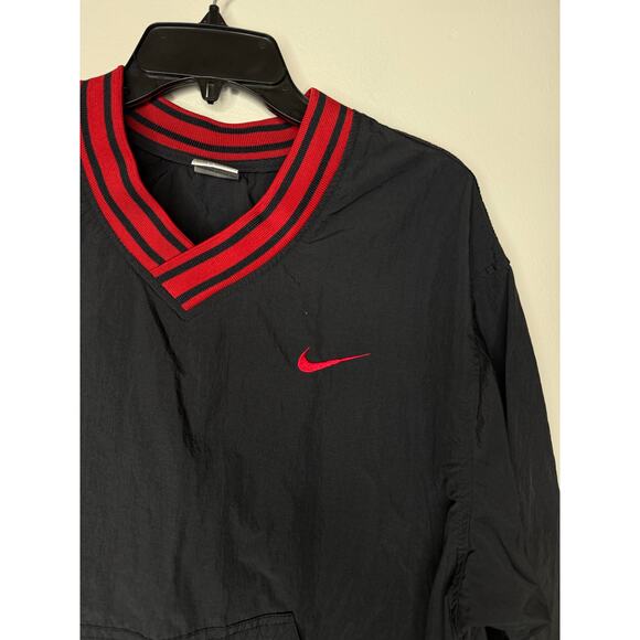 Nike Men’s XL Black Red Swoosh V-Neck Windbreaker Pullover | Retro 90s Style - Picture 3 of 6